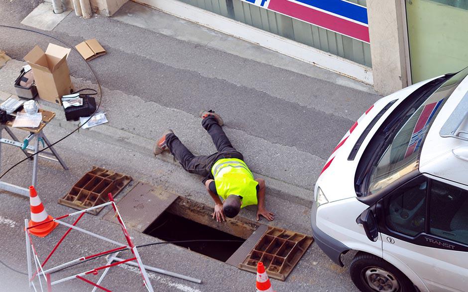dépannage canalisation bouchée Suresnes